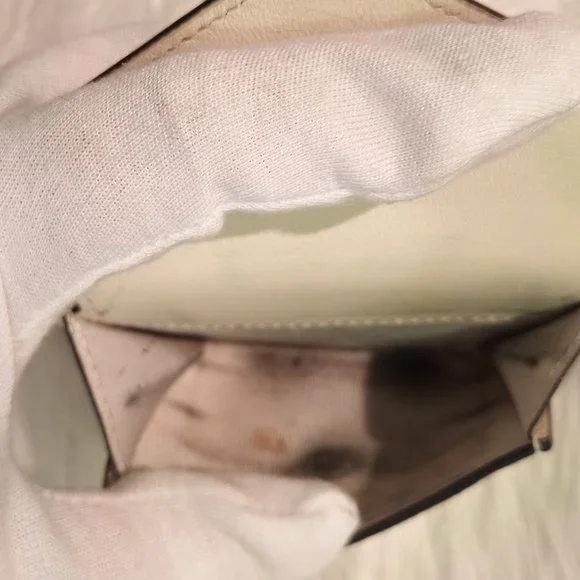 VGUC Valentino Garavani Rockstud Compact Wallet (w/ Auth, Care & RFID Cards) - Picture 11 of 12